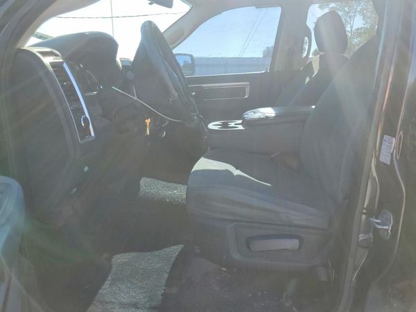 2013 RAM 1500 SLT — DENT