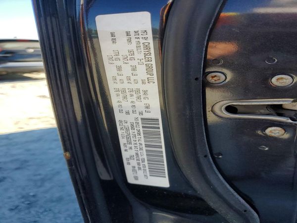 2013 RAM 1500 SLT — VINS