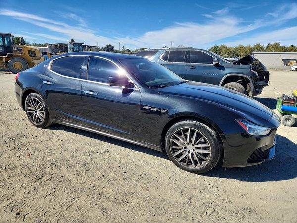 2015 MASERATI GHIBLI — Passenger 3/4