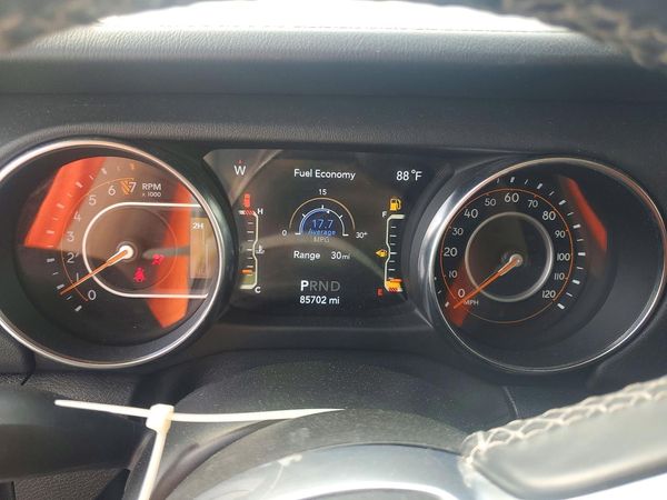 2021 JEEP WRANGLER Unlimited Sahara — ODOM
