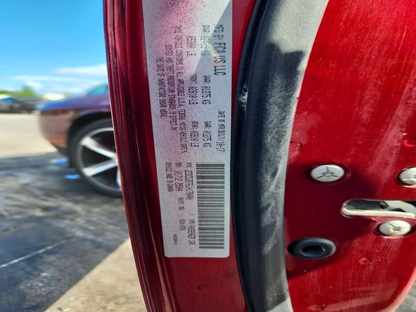 2018 DODGE CHALLENGER R/T — VINS