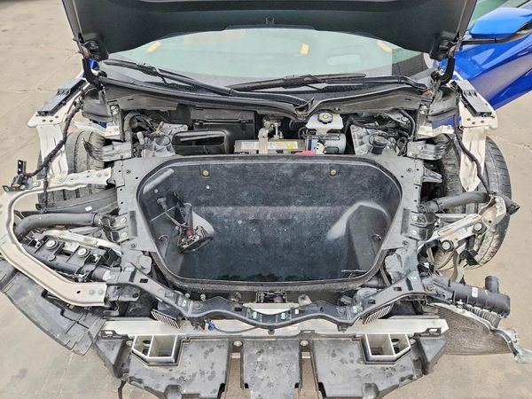 2023 CHEVROLET CORVETTE Preferred 2LT — Engine bay