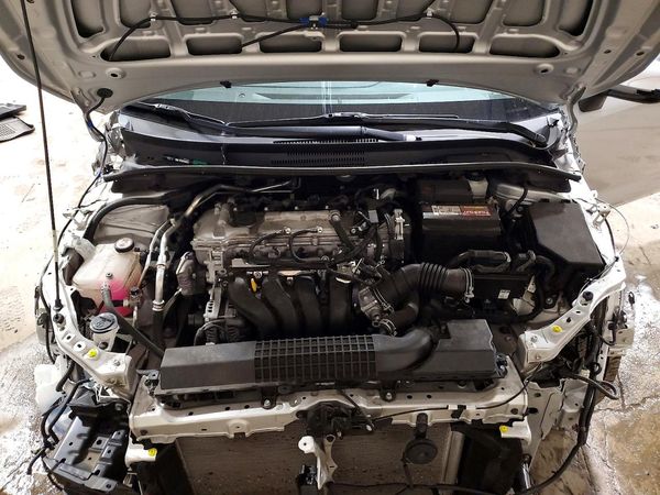 2022 TOYOTA COROLLA LE — Engine bay
