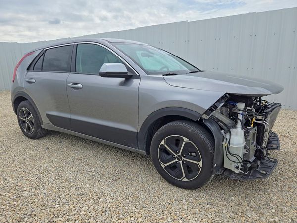 2026 KIA NIRO LX — Passenger 3/4