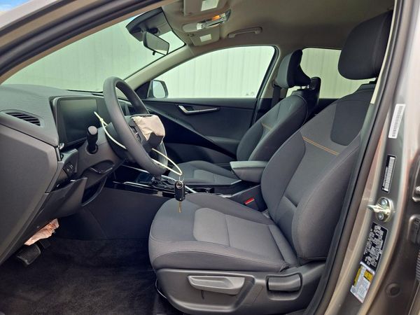 2026 KIA NIRO LX — DENT