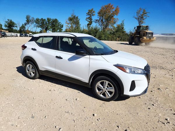 2023 NISSAN KICKS S — Passenger 3/4