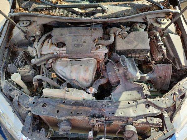 2017 TOYOTA CAMRY LE/SE/XLE/XSE — Engine bay
