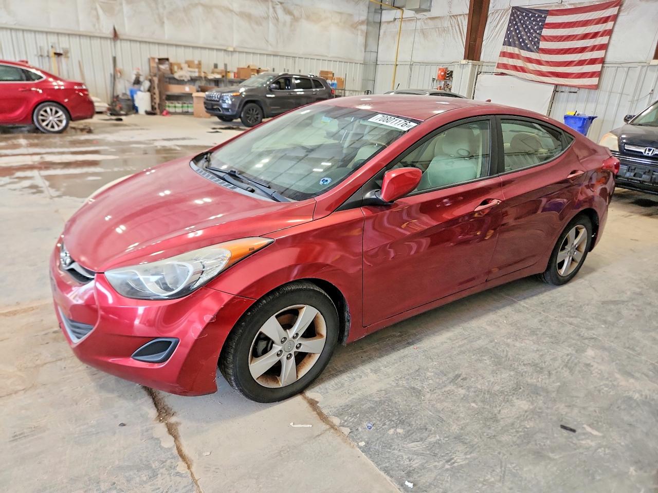 2013 HYUNDAI ELANTRA — Front 3/4