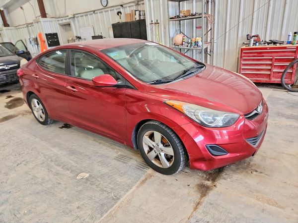 2013 HYUNDAI ELANTRA — Passenger 3/4