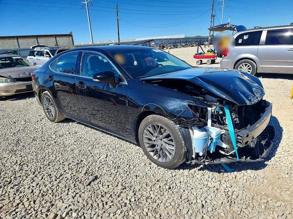 2018 LEXUS ES 350 — Passenger 3/4