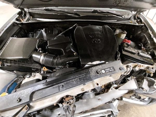 2017 TOYOTA TACOMA — Engine bay
