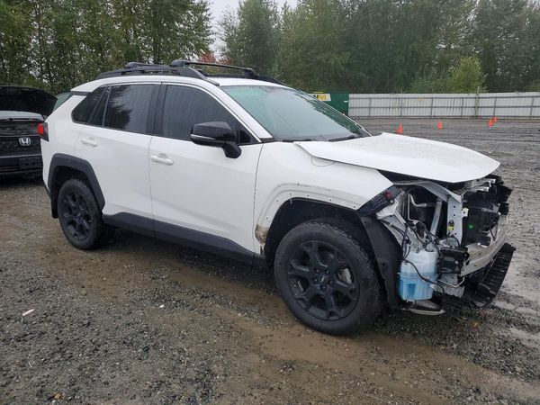 2021 TOYOTA RAV4 TRD Off Road — Passenger 3/4