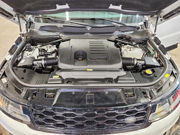 2020 LAND ROVER RANGE ROVER SPORT HSE — Engine bay
