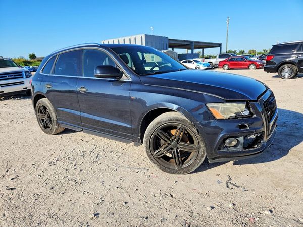 2012 AUDI Q5 Premium Plus — Passenger 3/4