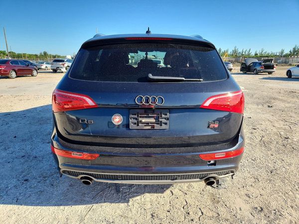2012 AUDI Q5 Premium Plus — DIRR