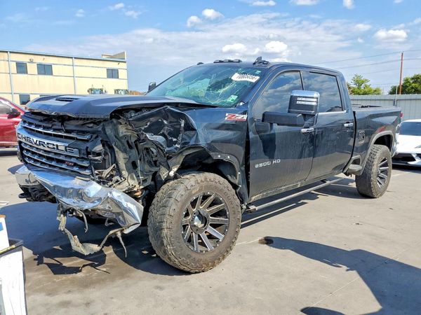 2021 CHEVROLET SILVERADO LTZ — Front 3/4