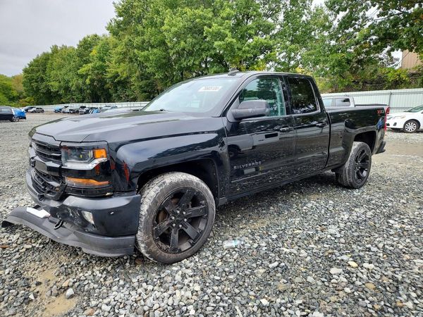 2018 CHEVROLET SILVERADO LT — Front 3/4