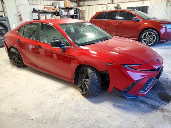 2026 TOYOTA CAMRY — Passenger 3/4