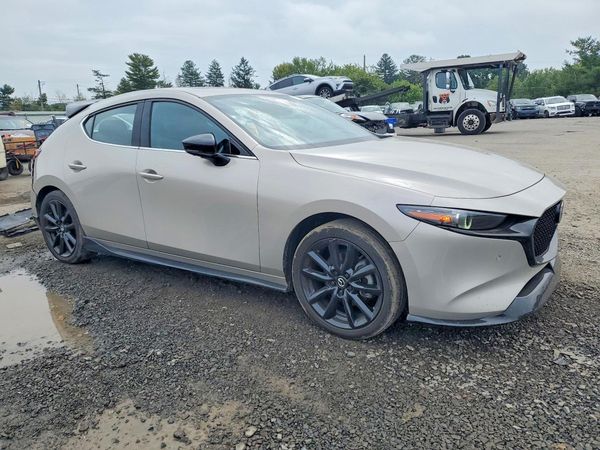 2025 MAZDA 3 Premium Plus Package — Passenger 3/4