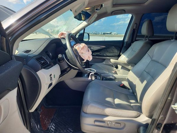 2017 HONDA PILOT EXL — DENT