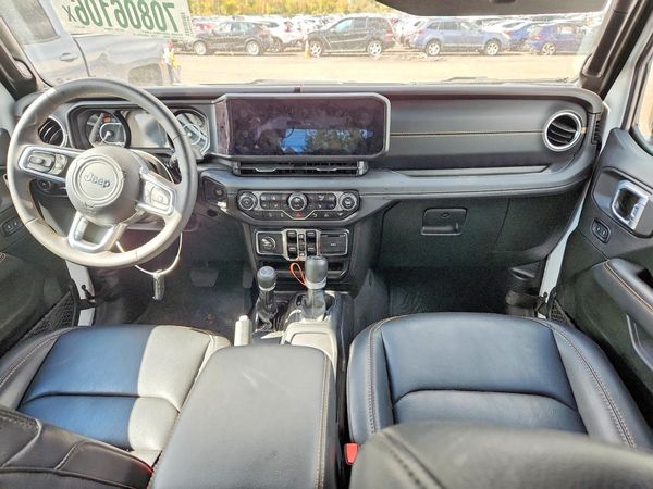 2024 JEEP WRANGLER Sahara — CKPT