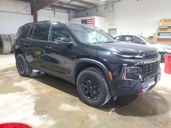 2025 CHEVROLET TRAVERSE Z71 — Passenger 3/4