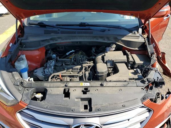 2018 HYUNDAI SANTA FE — Engine bay
