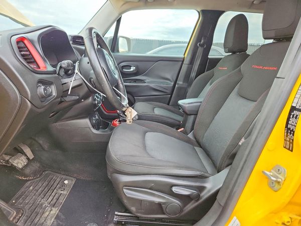 2015 JEEP RENEGADE Trailhawk — DENT