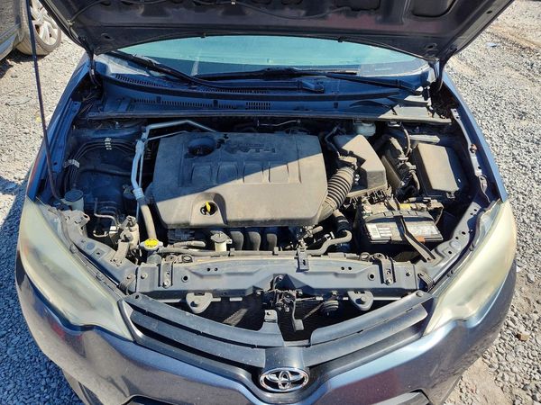 2014 TOYOTA COROLLA L/LE — Engine bay