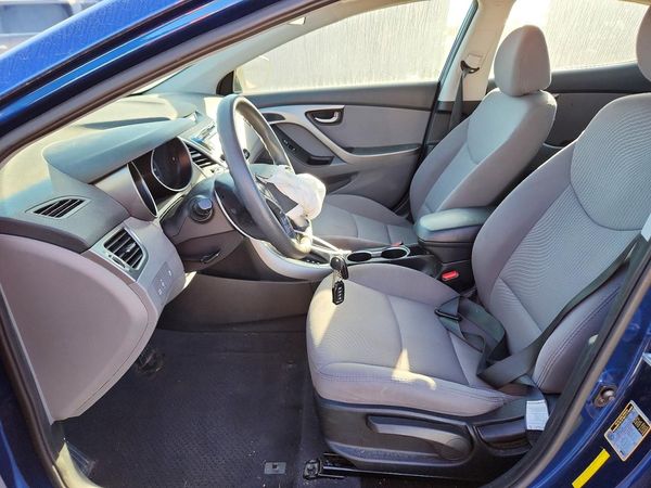 2016 HYUNDAI ELANTRA — DENT
