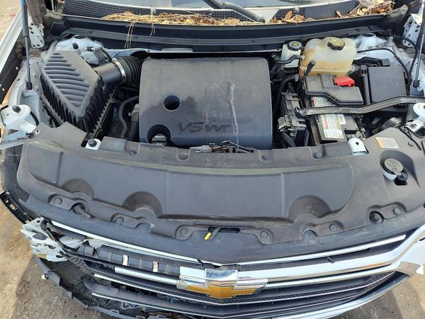 2019 CHEVROLET TRAVERSE LT — Engine bay