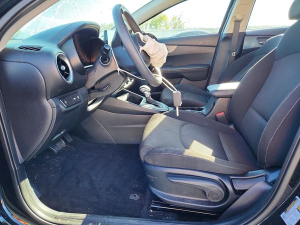 2021 KIA FORTE FE, LXS — DENT