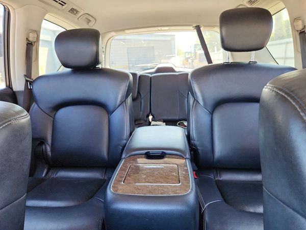 2015 INFINITI QX80 — SUVN