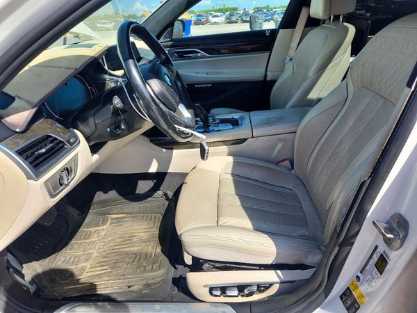 2016 BMW 750 xDrive — DENT