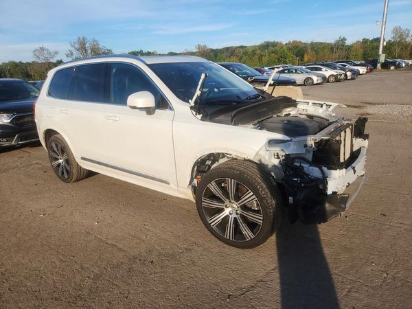 2024 VOLVO XC90 Plus Bright — Passenger 3/4
