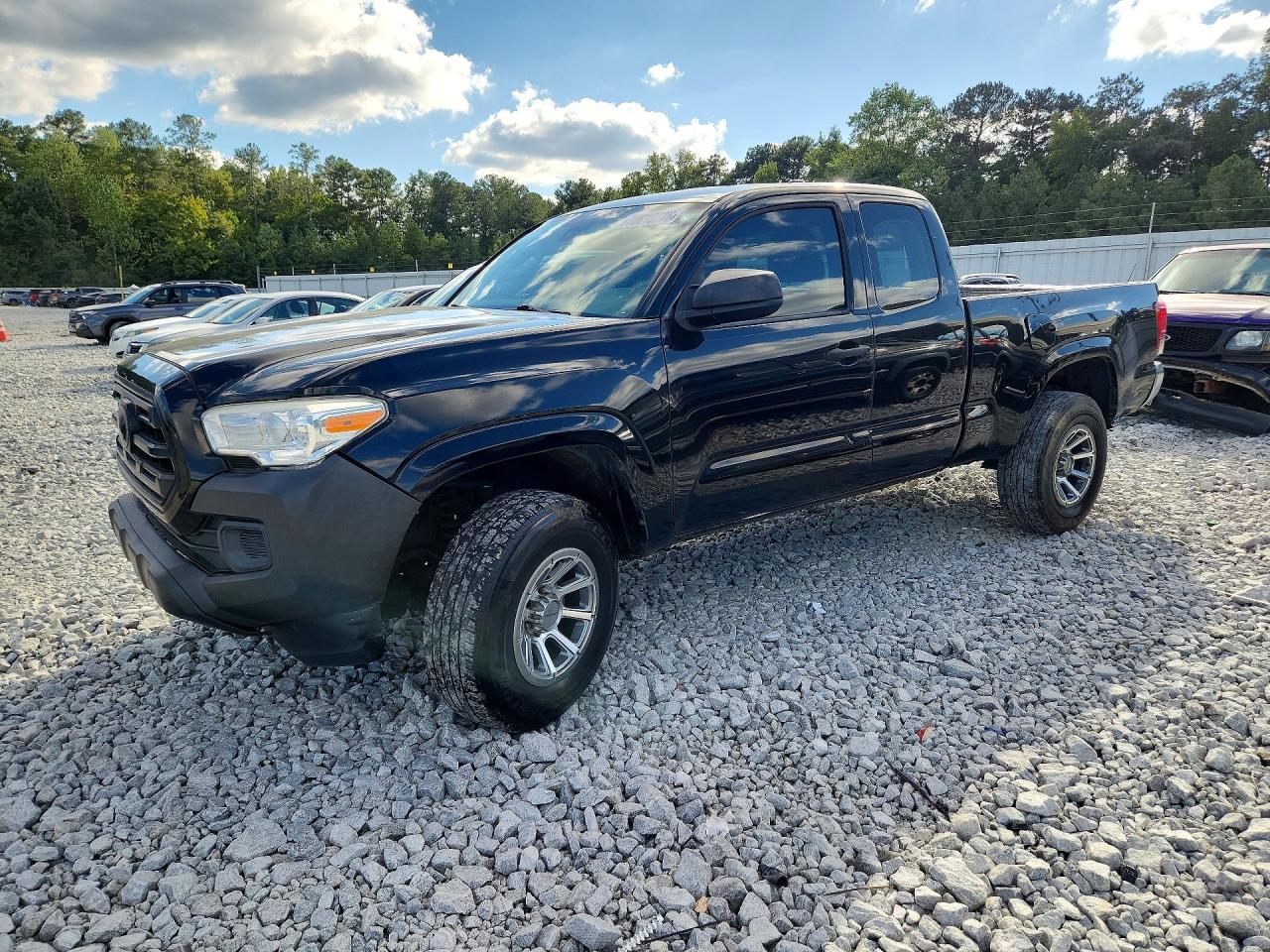 2018 TOYOTA TACOMA SR/SR5/TRD Sport — Front 3/4