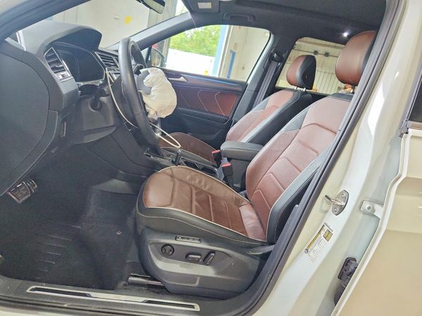 2024 VOLKSWAGEN TIGUAN 4Motion SEL R-Line Black — DENT