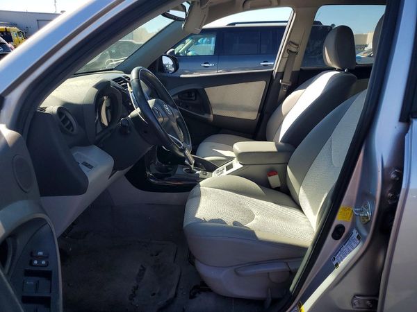 2014 TOYOTA RAV4 High — DENT