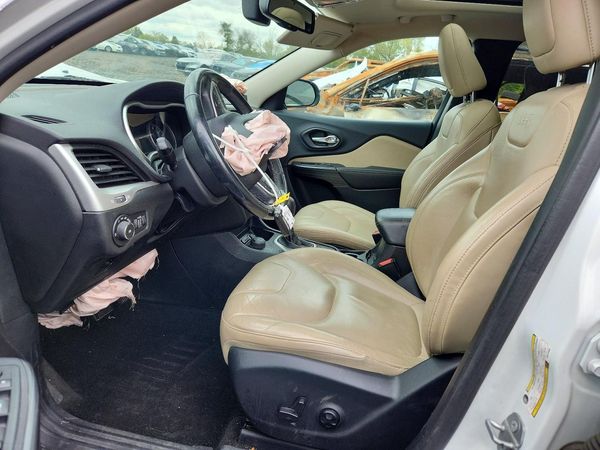 2015 JEEP CHEROKEE Limited — DENT
