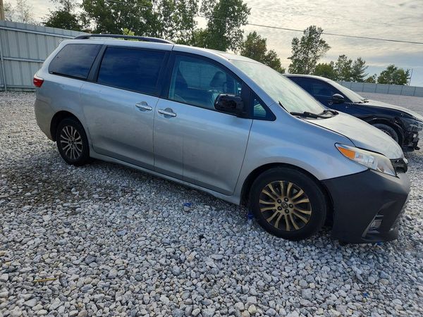 2019 TOYOTA SIENNA — Passenger 3/4