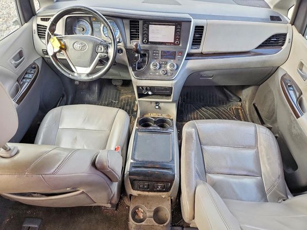 2019 TOYOTA SIENNA — CKPT