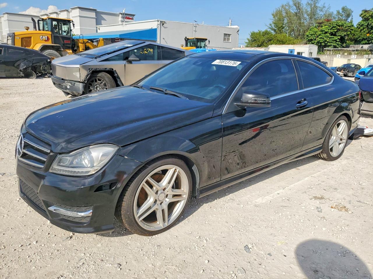 2013 MERCEDES-BENZ C-CLASS C250 — Front 3/4