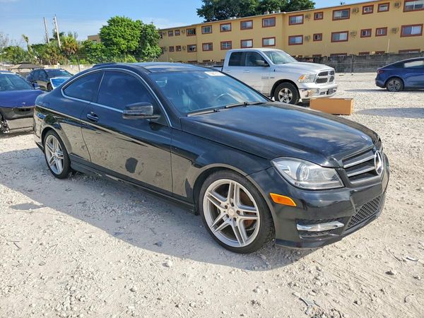 2013 MERCEDES-BENZ C-CLASS C250 — Passenger 3/4