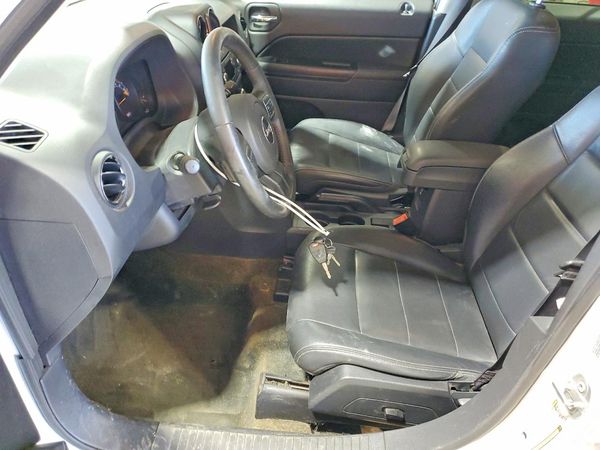 2016 JEEP PATRIOT Latitude — DENT