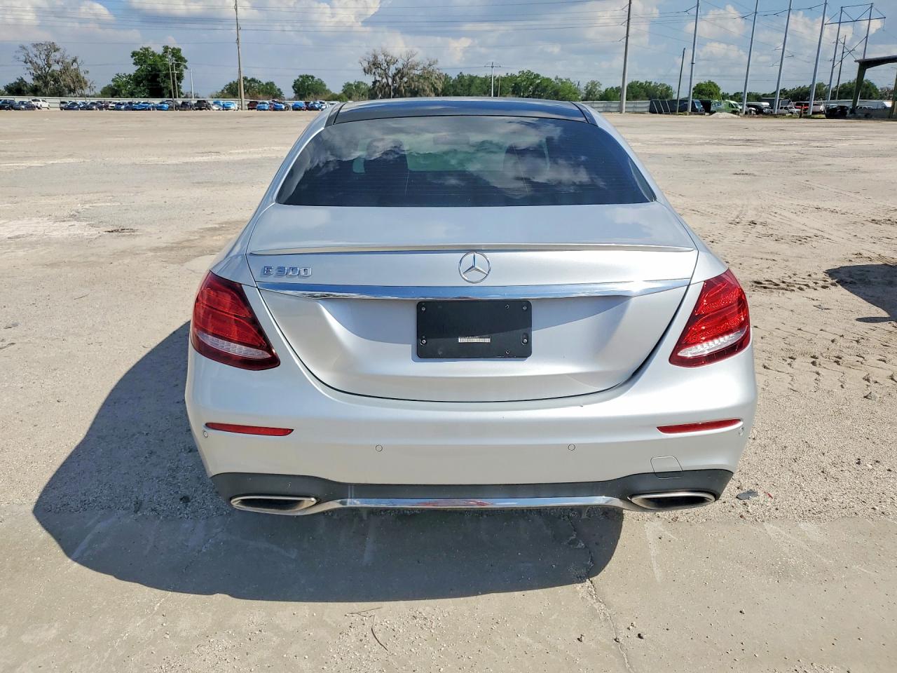 2017 MERCEDES-BENZ E E300