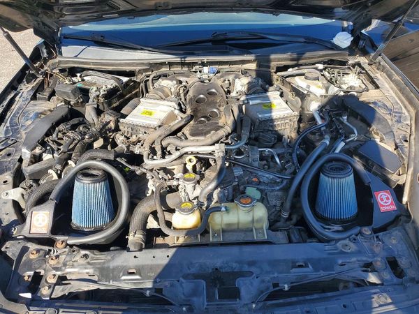 2017 INFINITI Q50 — Engine bay