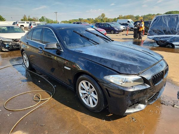 2015 BMW 528 xDrive — Passenger 3/4