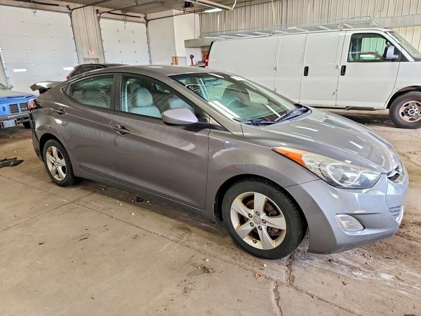 2013 HYUNDAI ELANTRA — Passenger 3/4