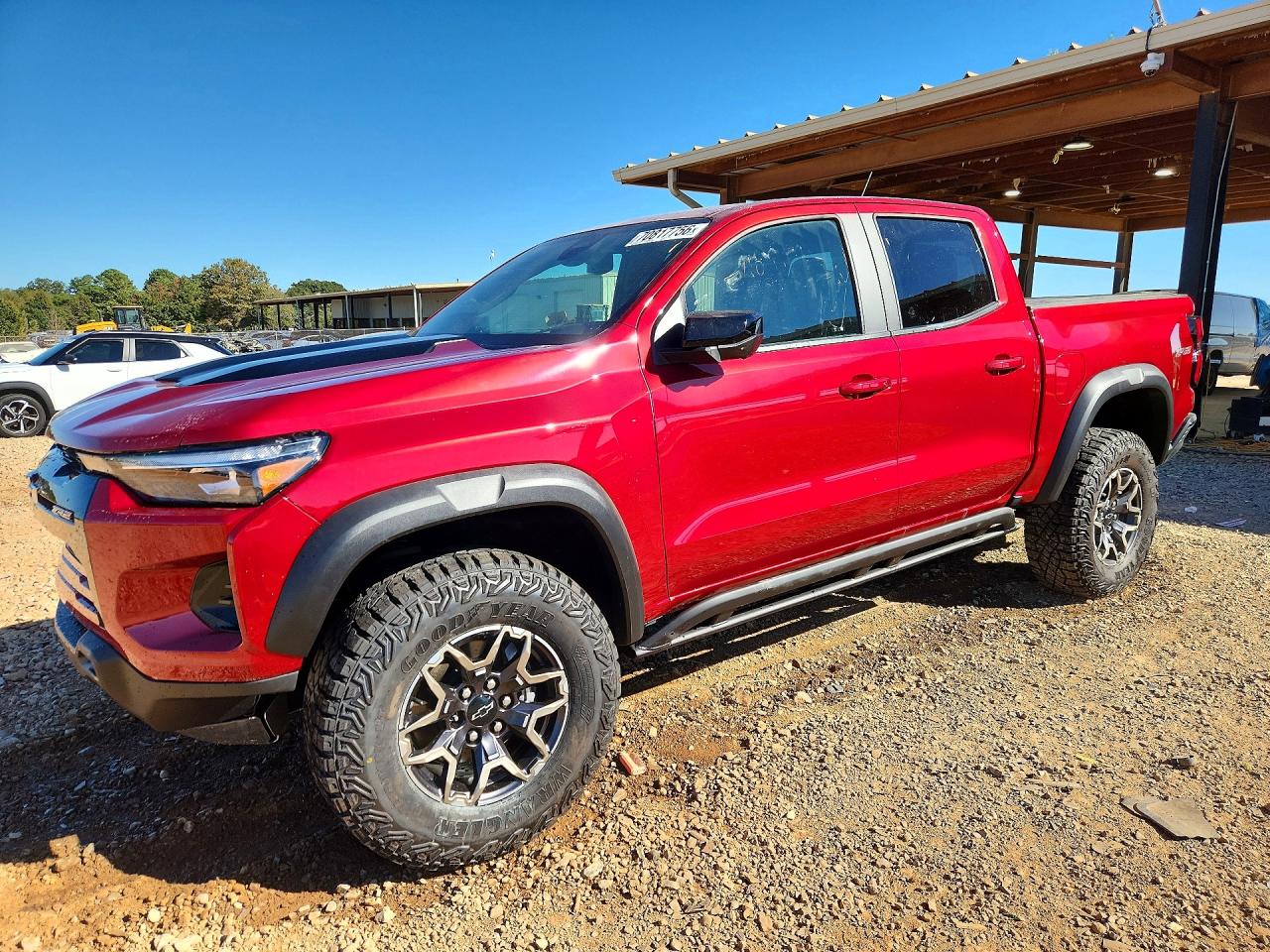 2023 CHEVROLET COLORADO ZR2 — Front 3/4