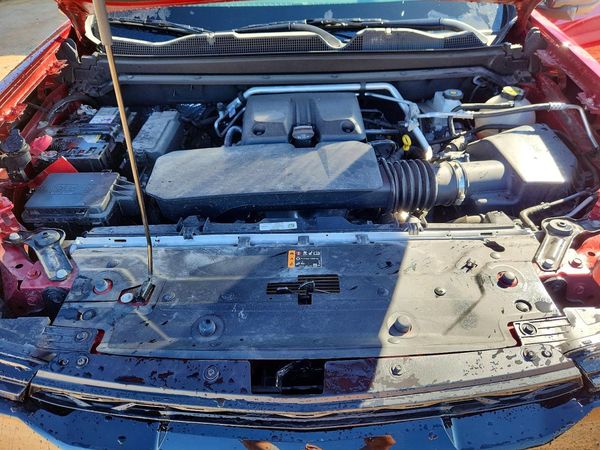 2023 CHEVROLET COLORADO ZR2 — Engine bay